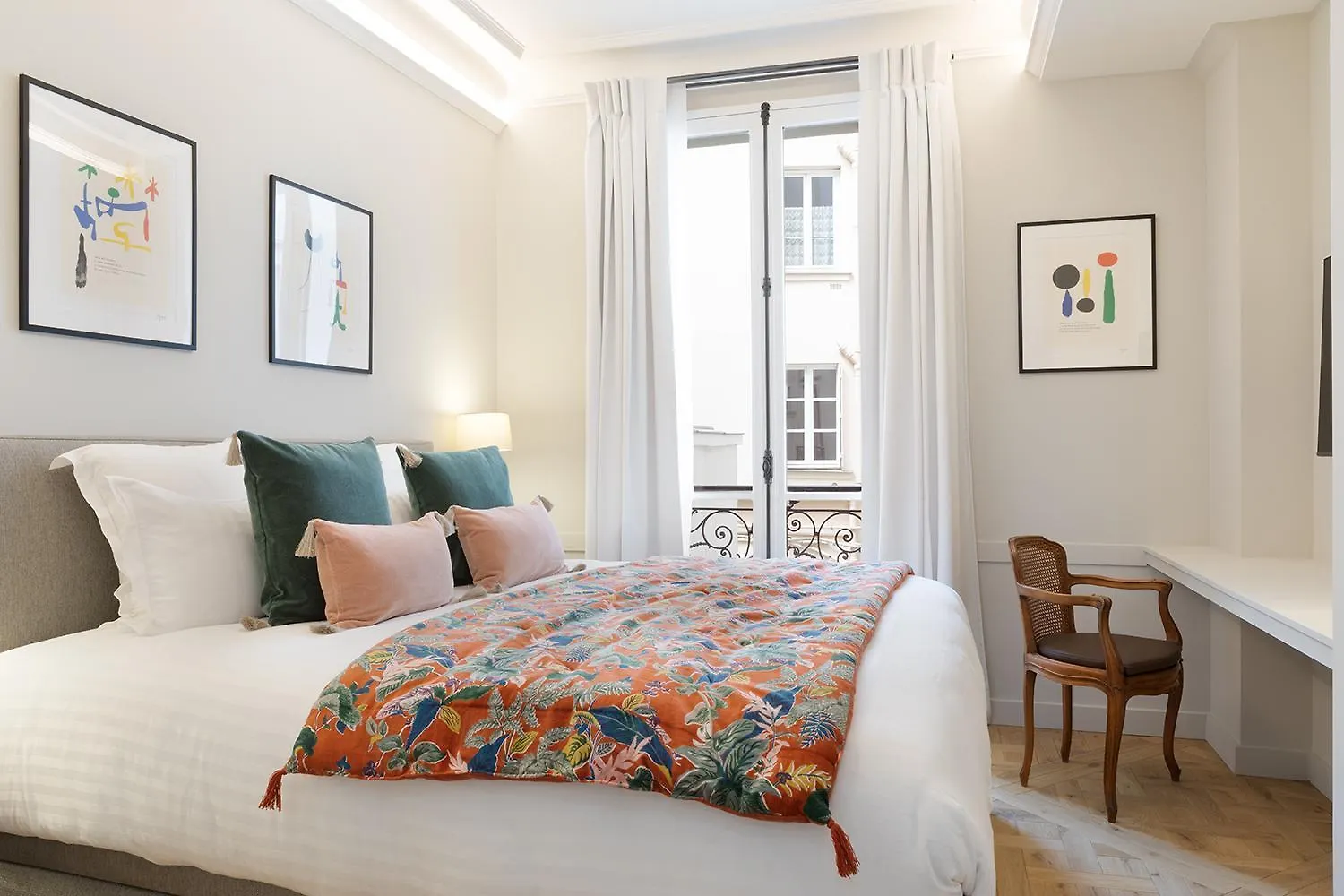 Pick A Flat's In Saint-germain, Bon Marche - Rue De Babylone Apartment Paris